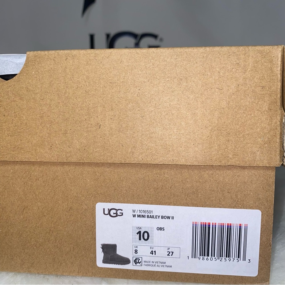 UGG - Picture 15 of 15